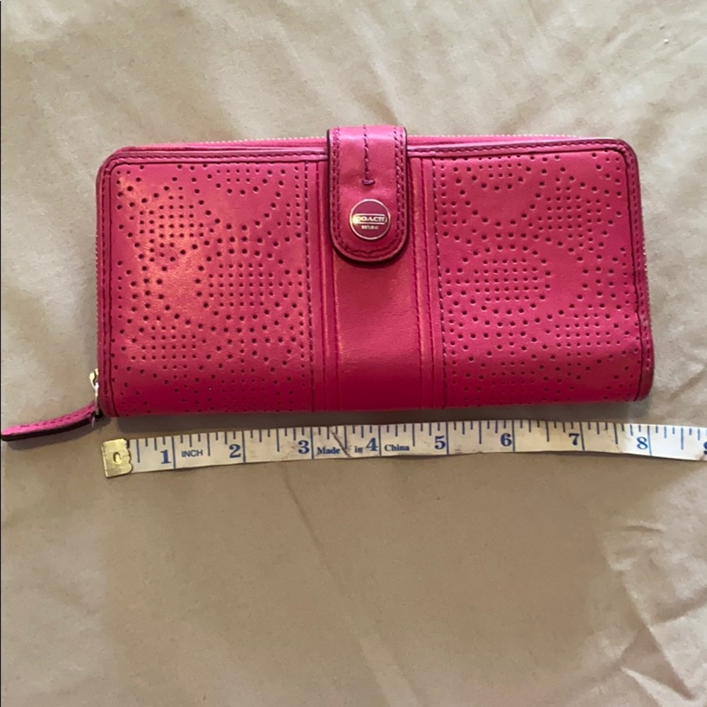 Used Pink Coach Wallet